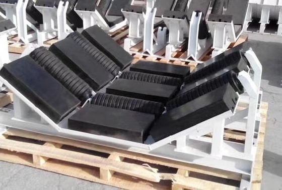 Uhmwpe مقاوم در برابر سایش گهواره های ضربه ای تخت نقاله برای تسمه نقاله